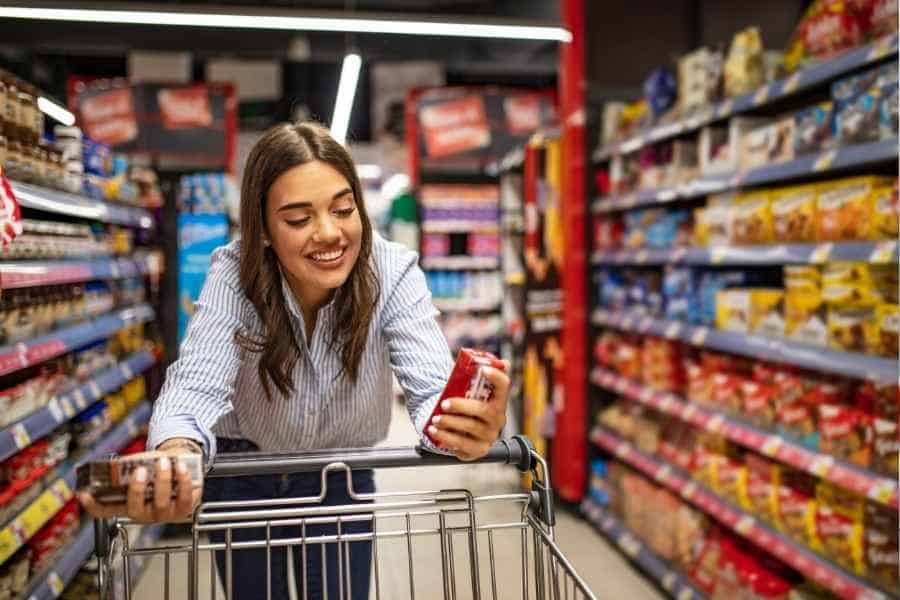 woman buying groceries