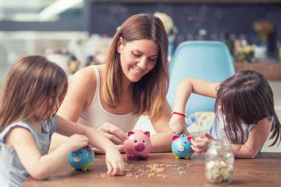 single mom saving money with kids